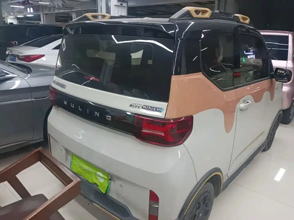 Wuling MINIEV — миниатюра 7