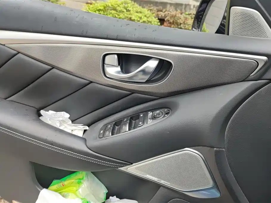 Infiniti Q50L 2018 2.0T VI