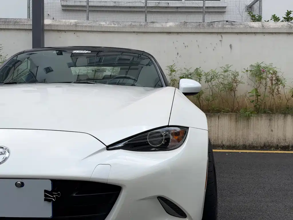 Mazda MX-5 — миниатюра 6