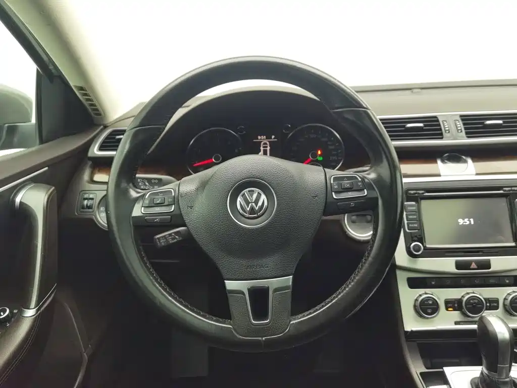 Volkswagen Magotan (Import) — миниатюра 11
