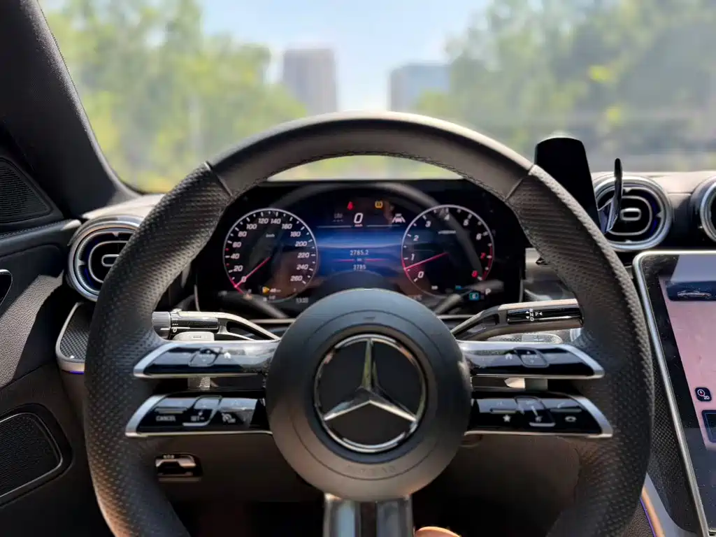 Mercedes-Benz C-Class — миниатюра 7