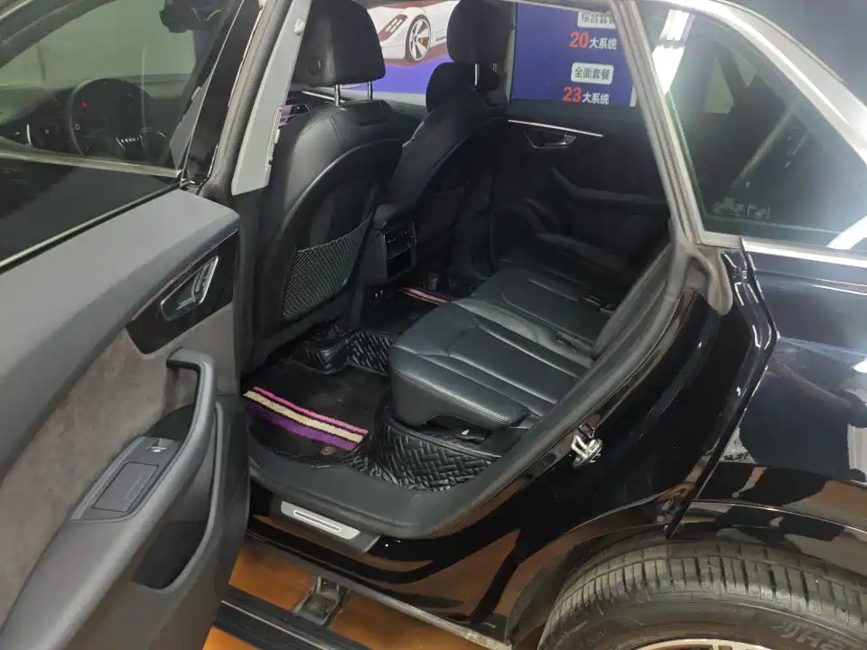 Audi Q8 — миниатюра 7