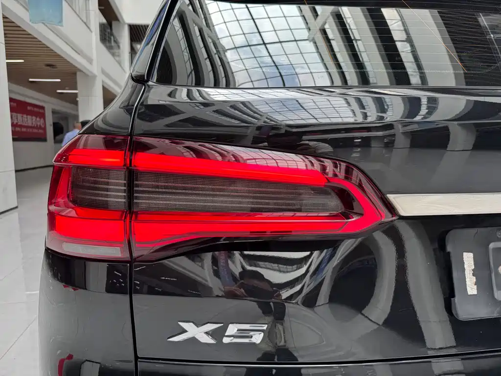 BMW X5 (Import) — миниатюра 20