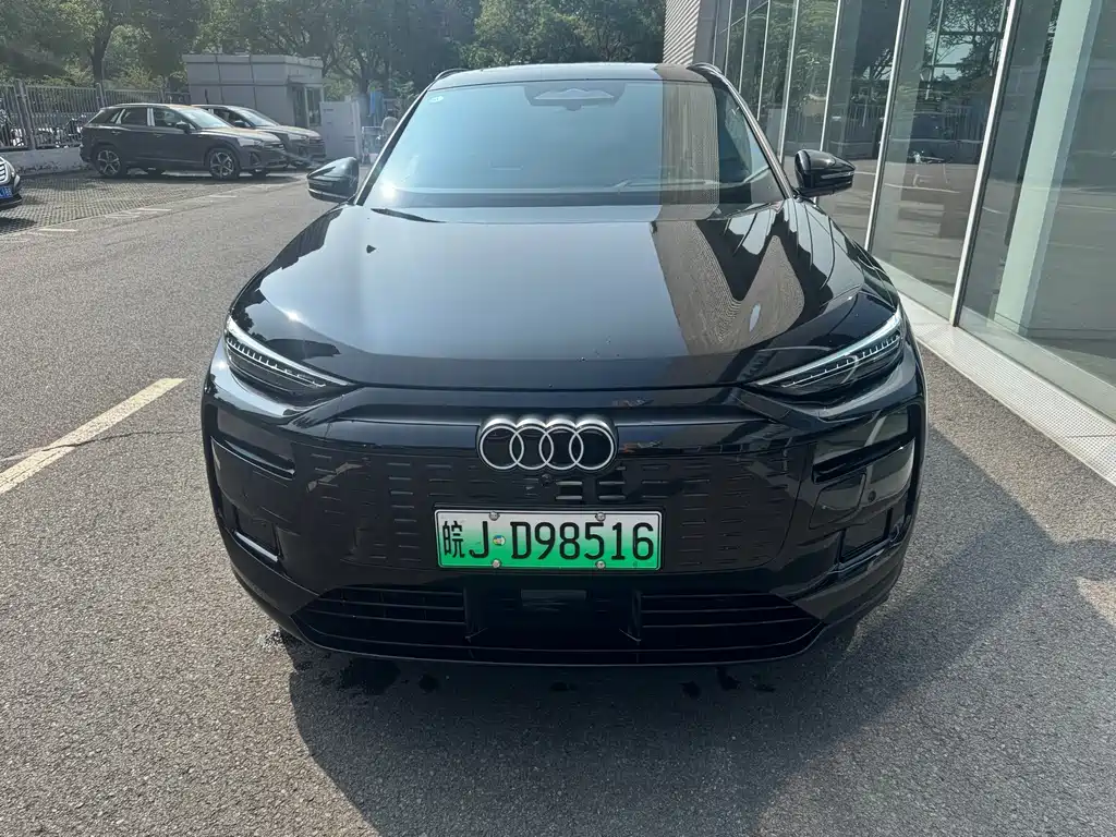 Audi Q6L e-tron — миниатюра 2