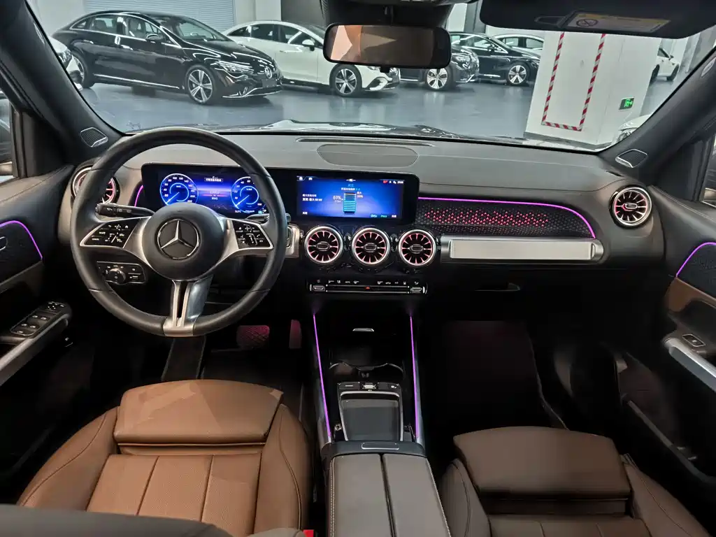 Mercedes-Benz EQB — миниатюра 12