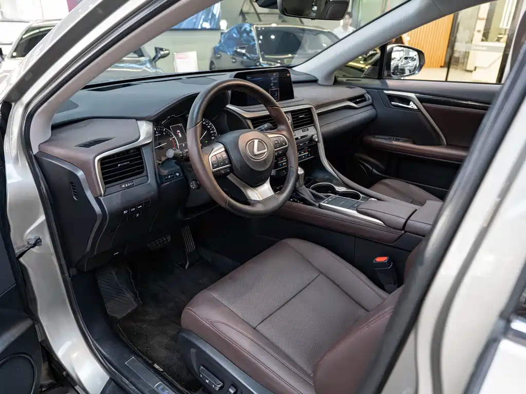 Lexus RX — миниатюра 9
