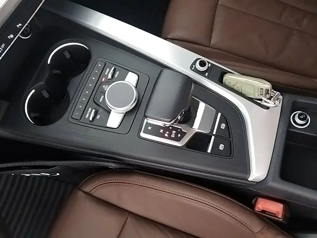 Audi A4L — миниатюра 14