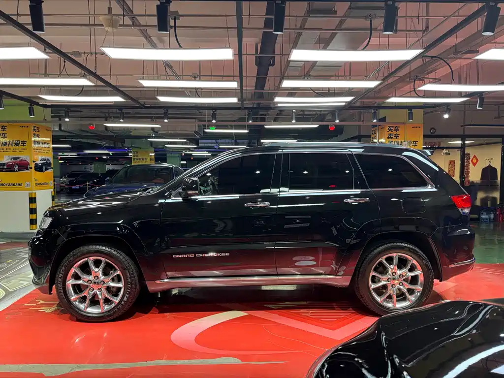 Jeep Grand Cherokee (Import) — миниатюра 8