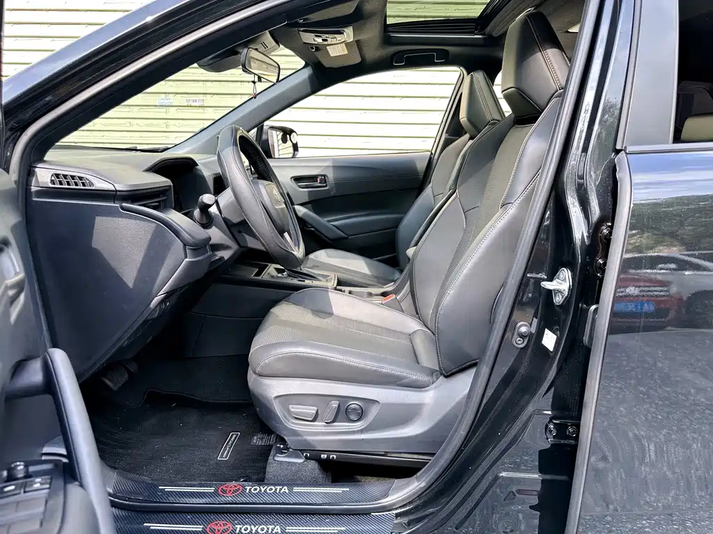 Toyota Corolla Cross — миниатюра 6