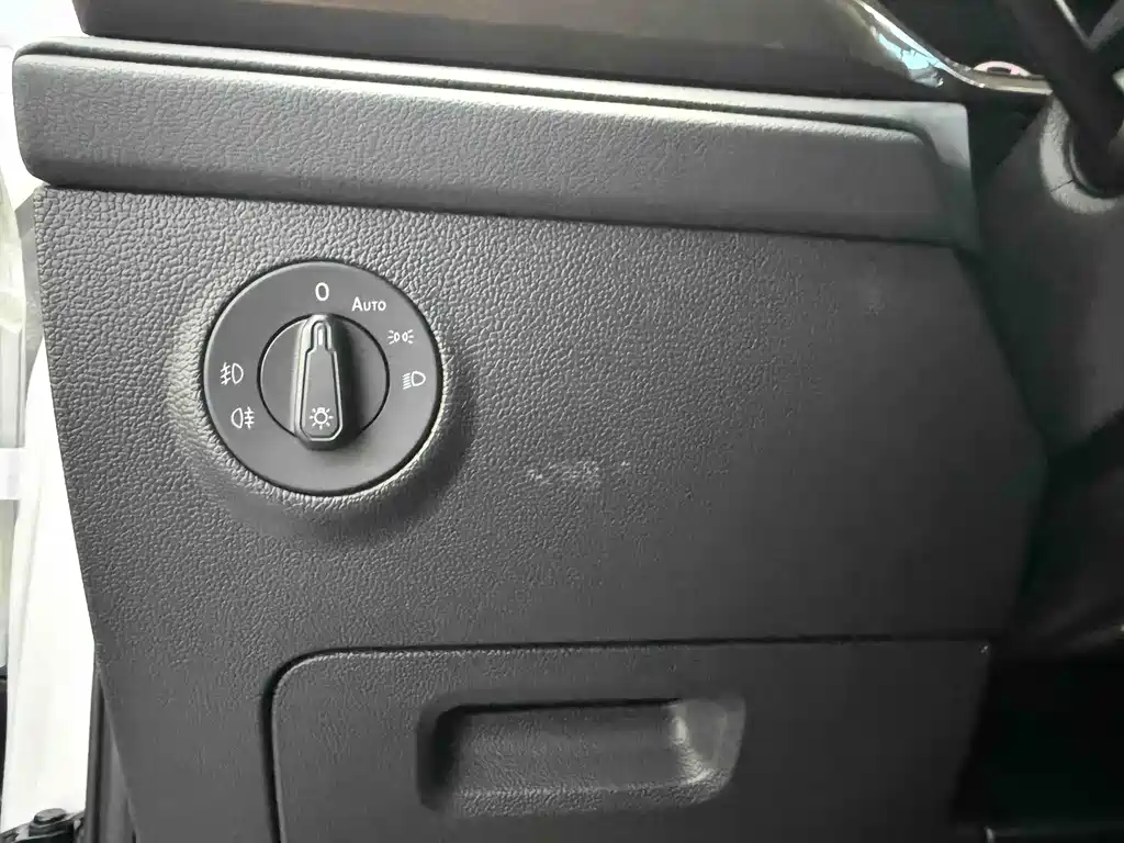 Volkswagen Tharu 2022 280TSI Comfort