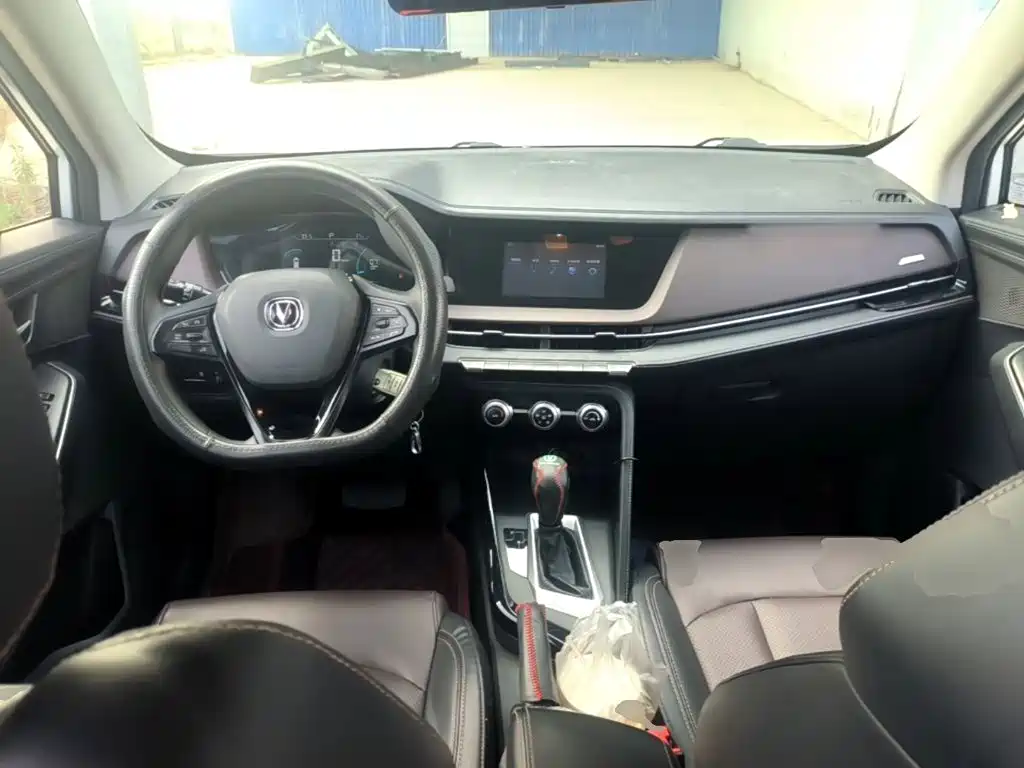 Changan CS15 — миниатюра 10