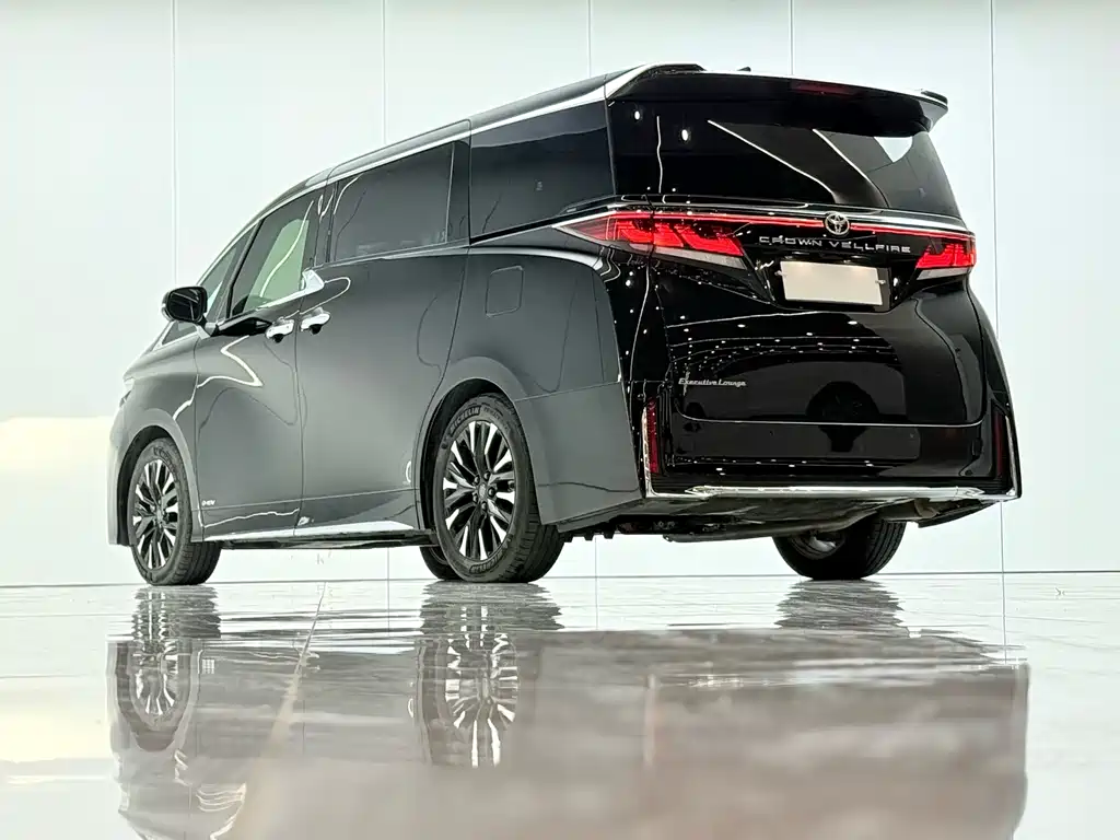 Toyota Vellfire — миниатюра 16