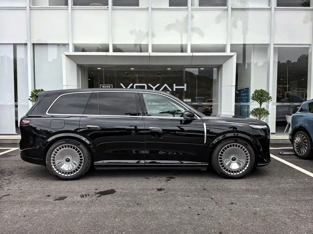VOYAH Taishan — миниатюра 10