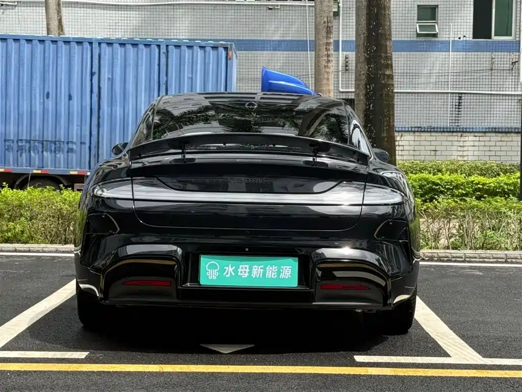 Xiaomi SU7 — миниатюра 8