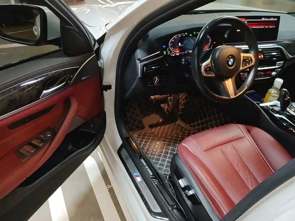 BMW 5 Series — миниатюра 16