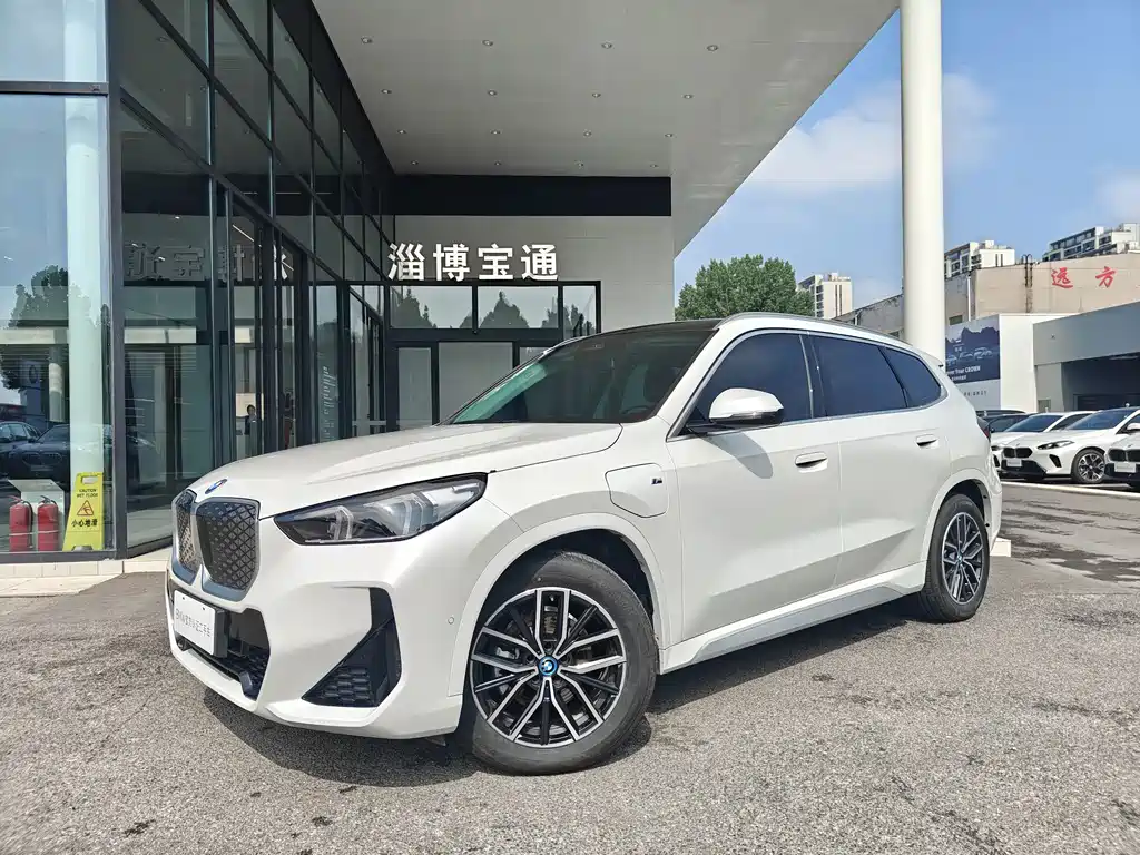 BMW iX1 2023 eDrive25L M Sport