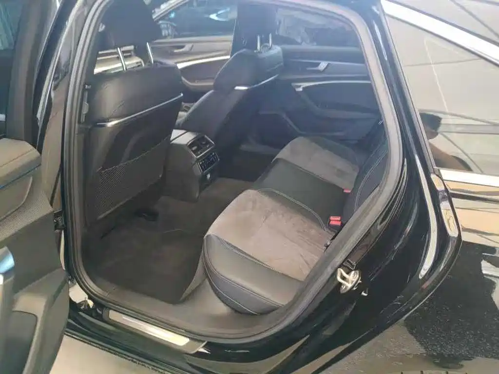 Audi A6L New Energy — миниатюра 6