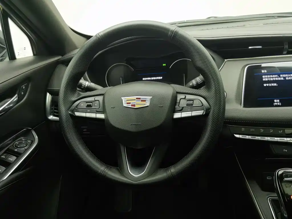 Cadillac XT4 — миниатюра 11