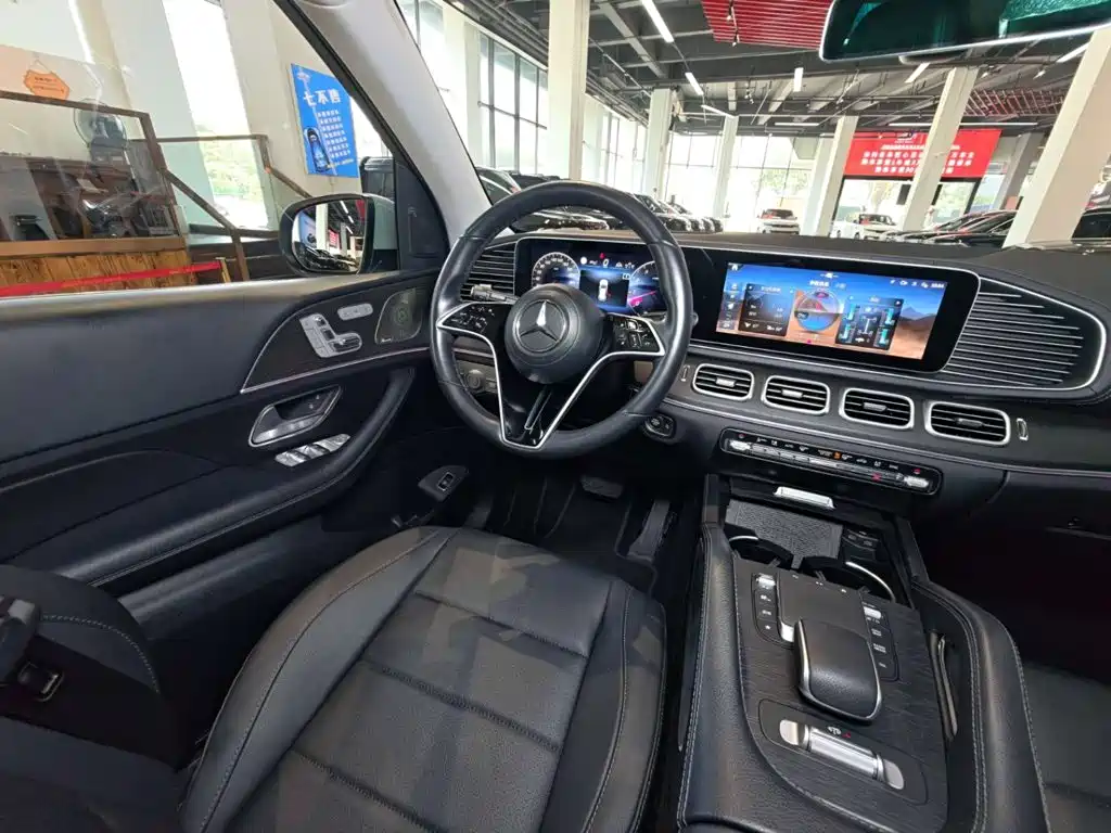 Mercedes-Benz GLE (Import) — миниатюра 2