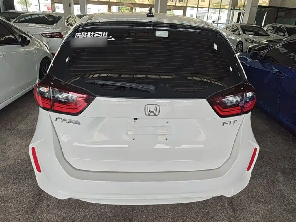 Honda Fit — миниатюра 6