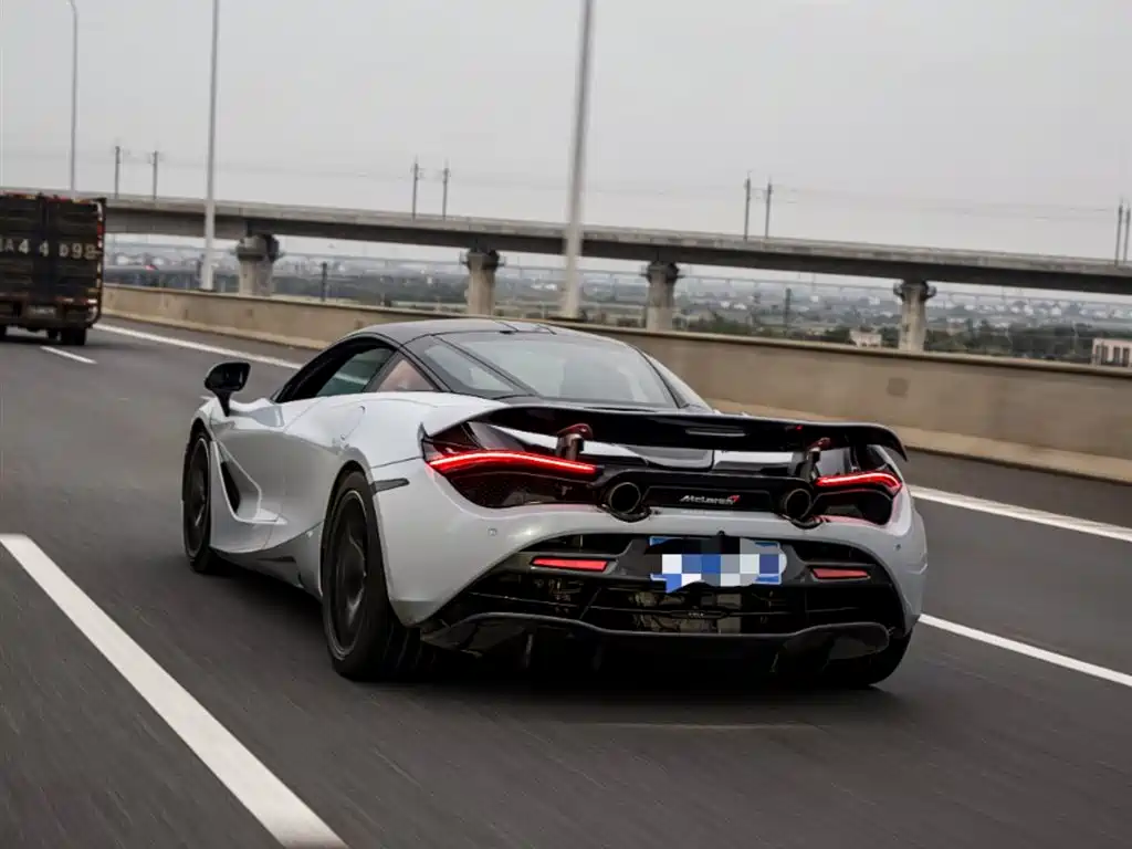 MCLAREN 720S