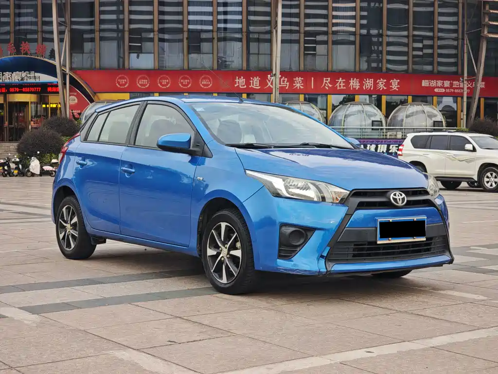Toyota Yaris L — миниатюра 3