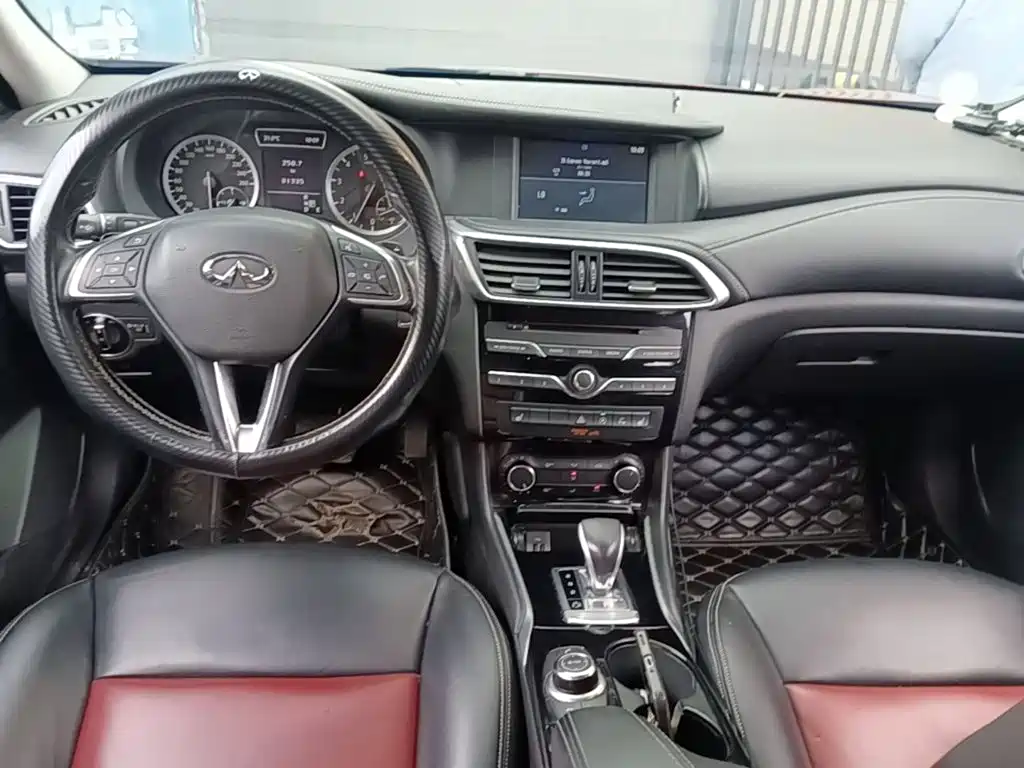 Infiniti QX30 — миниатюра 10