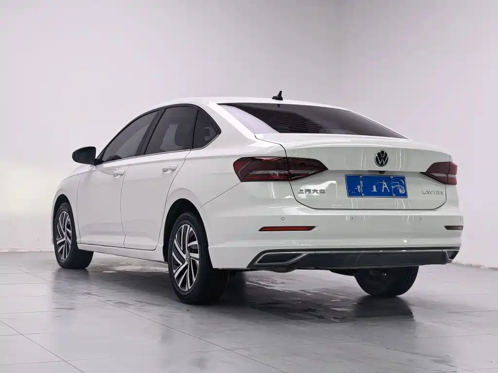 Volkswagen Lavida — миниатюра 4