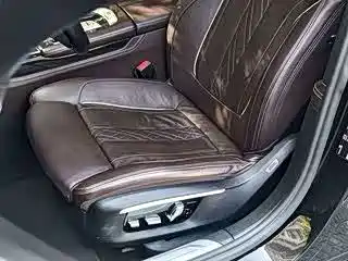BMW 7 Series — миниатюра 14