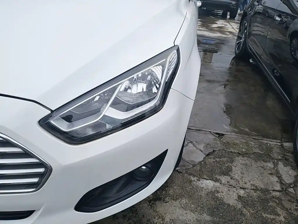 Ford Escort — миниатюра 24