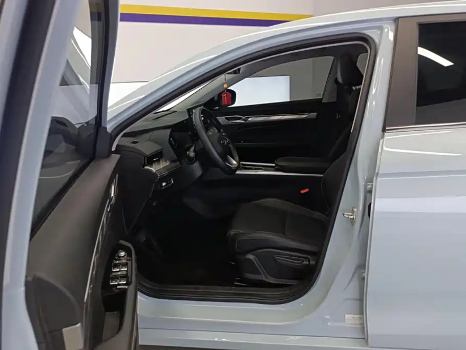 Geely L HiP — миниатюра 9
