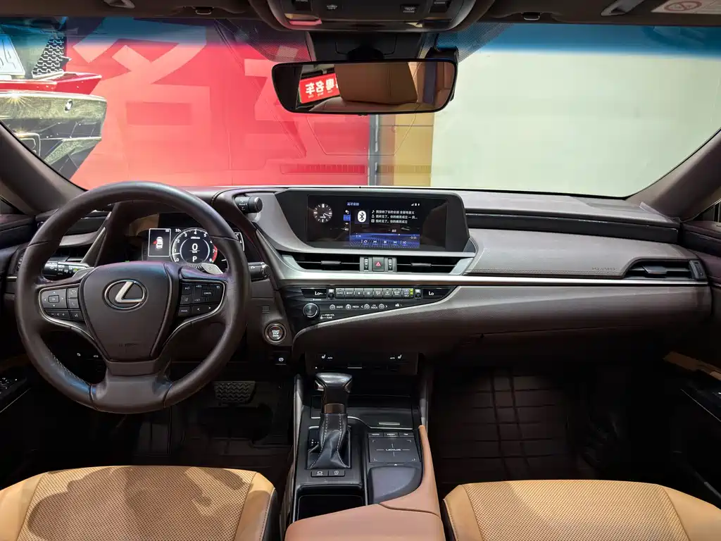 Lexus ES — миниатюра 7