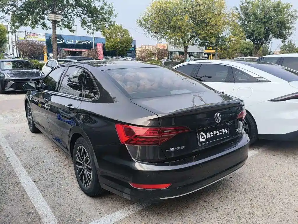 Volkswagen Sagitar — миниатюра 6