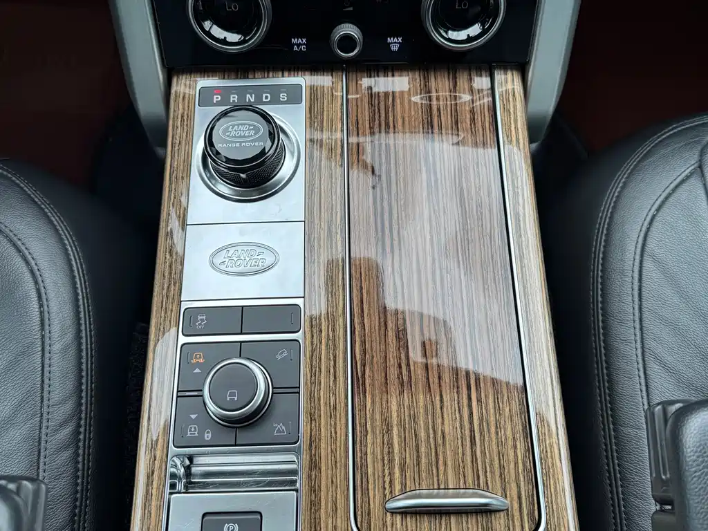 Land Rover Range Rover — миниатюра 15