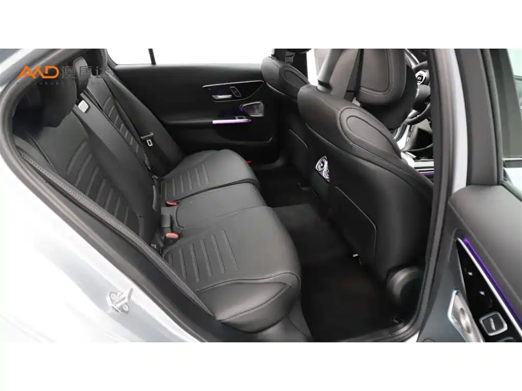 Mercedes-Benz C-Class — миниатюра 8