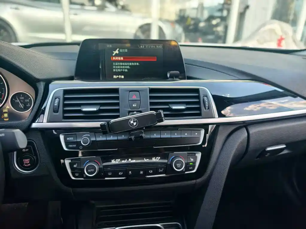 BMW 3 Series — миниатюра 9