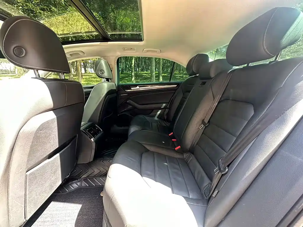 Volkswagen Phideon — миниатюра 9