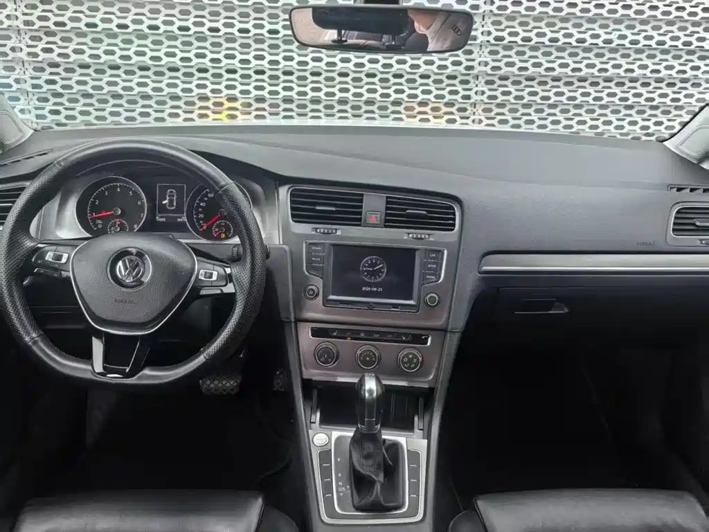 Volkswagen Golf — миниатюра 2