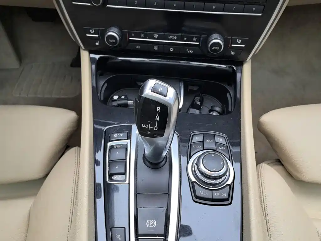 BMW 5 Series GT — миниатюра 13