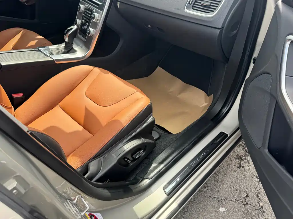 Volvo S60 — миниатюра 10