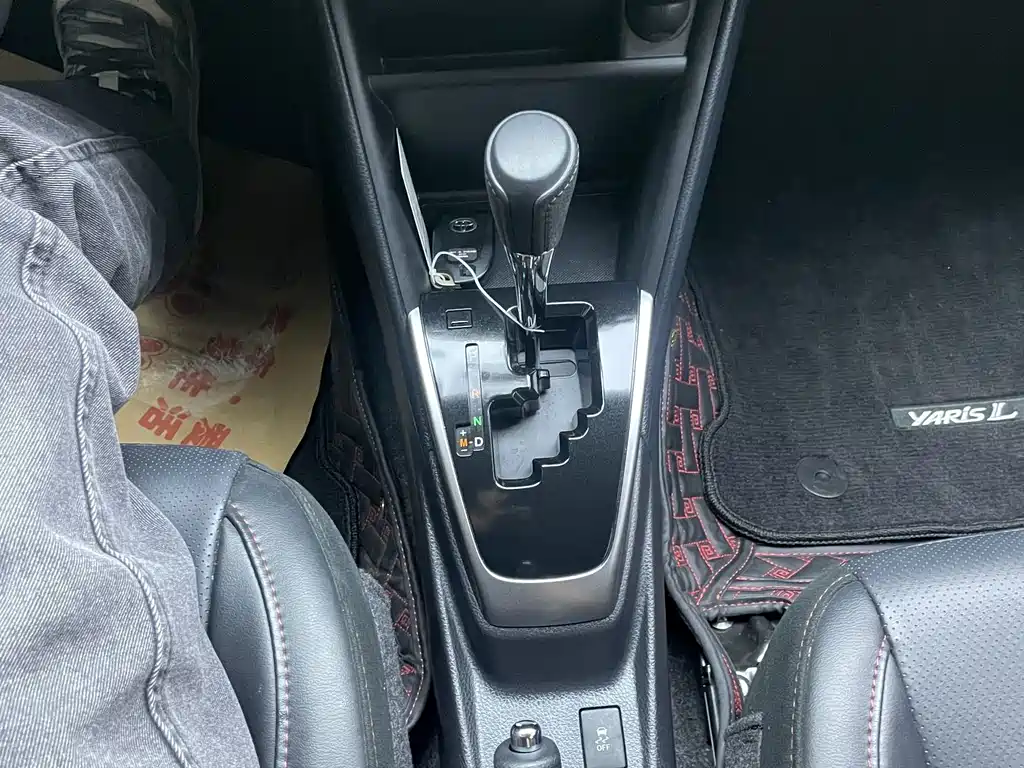 Toyota Yaris L — миниатюра 12