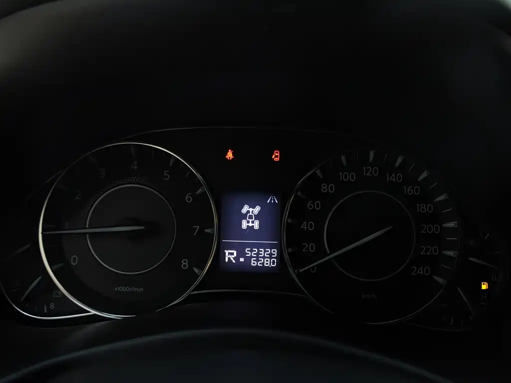 Nissan Patrol — миниатюра 11