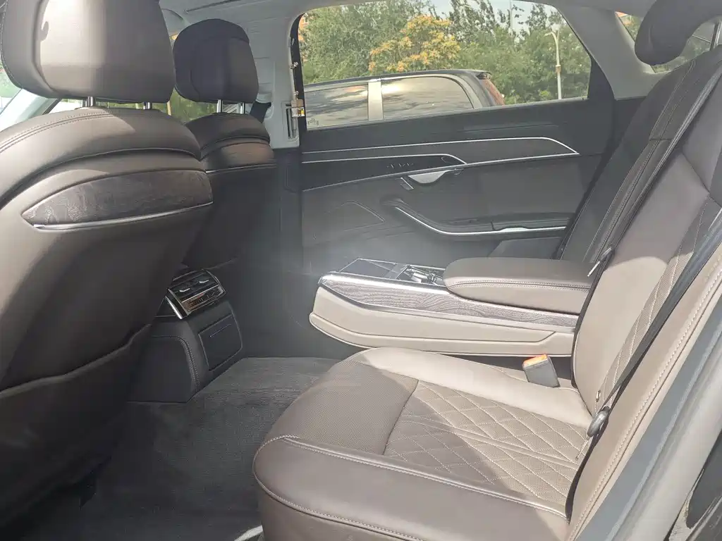 Audi A8 2024 A8L 50 TFSI quattro