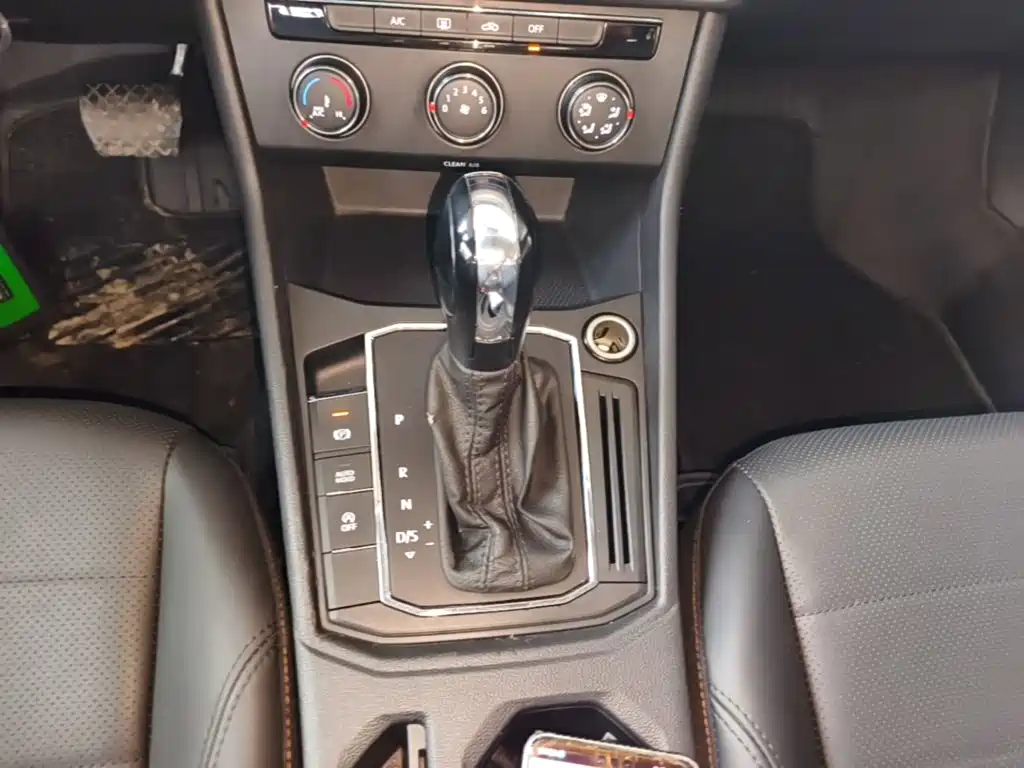 Volkswagen Lavida — миниатюра 14