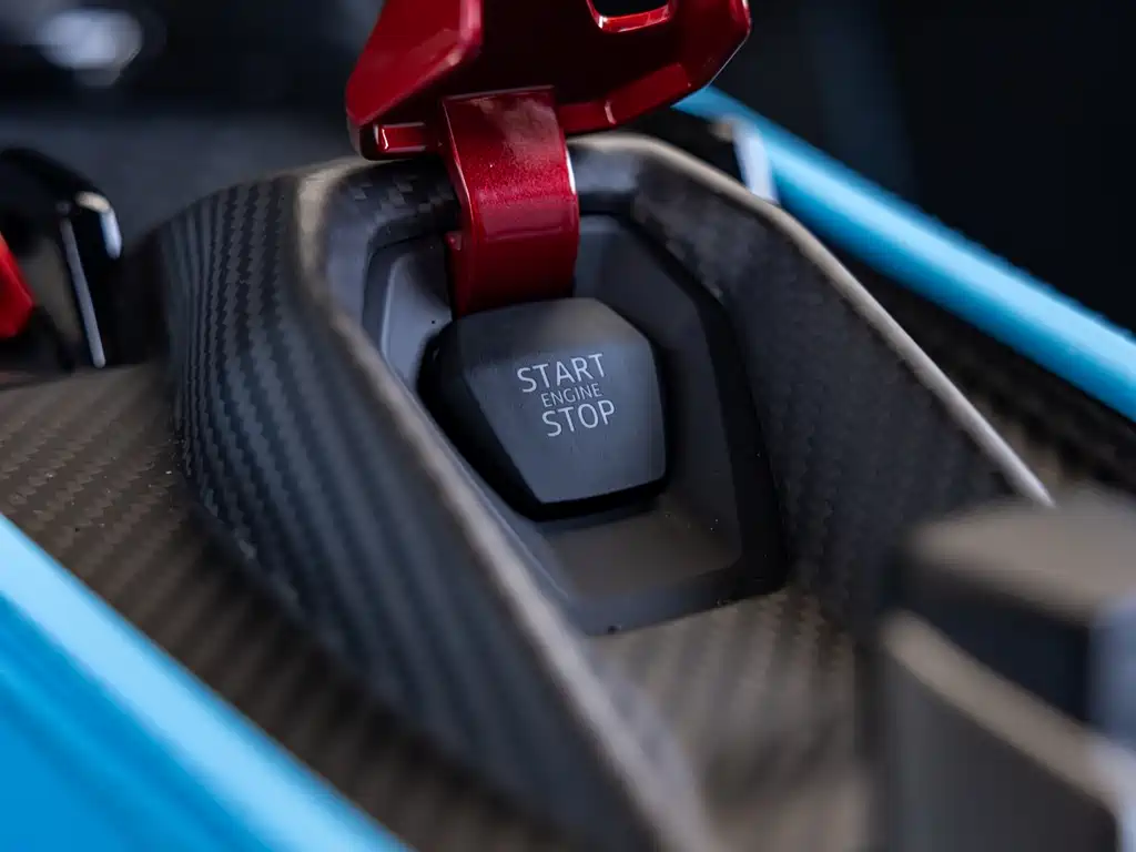 LAMBORGHINI REVUELTO