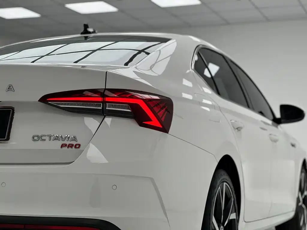 Skoda Octavia — миниатюра 17