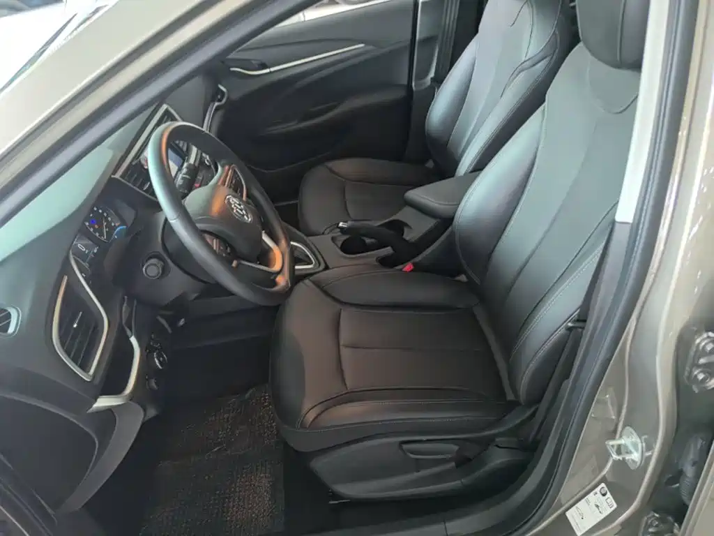Buick Excelle — миниатюра 15