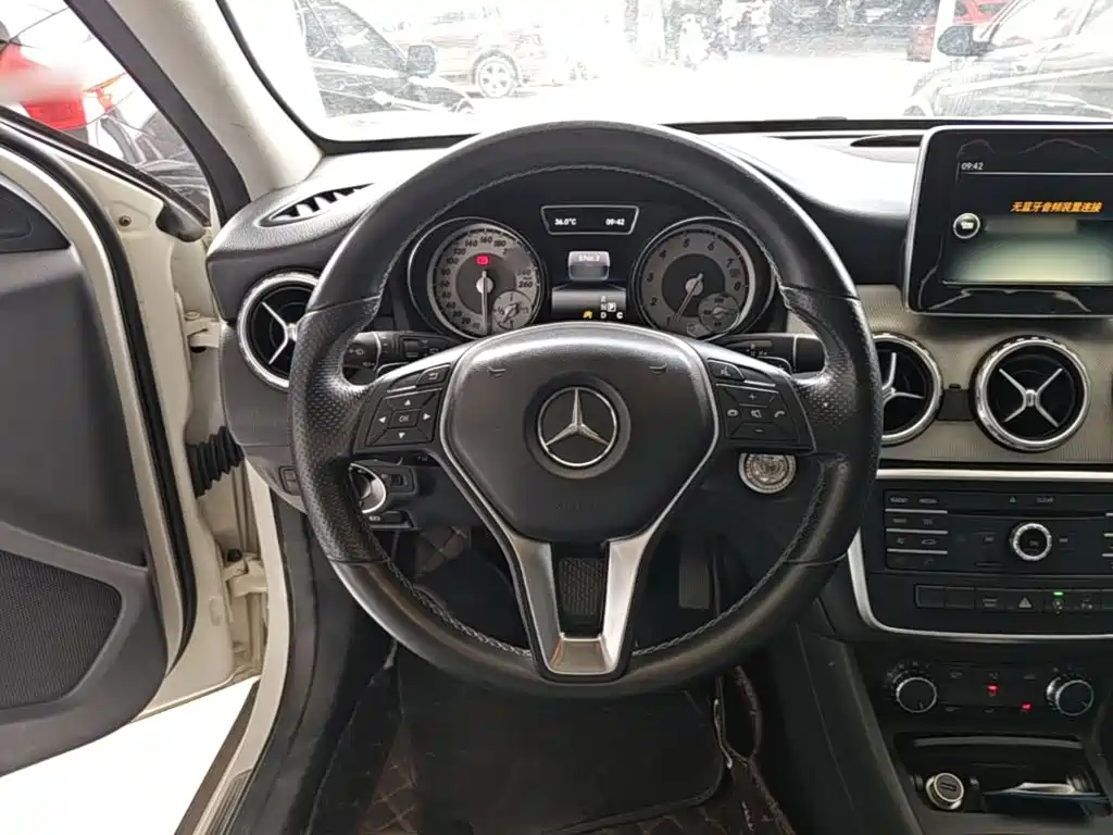 Mercedes-Benz GLA — миниатюра 11