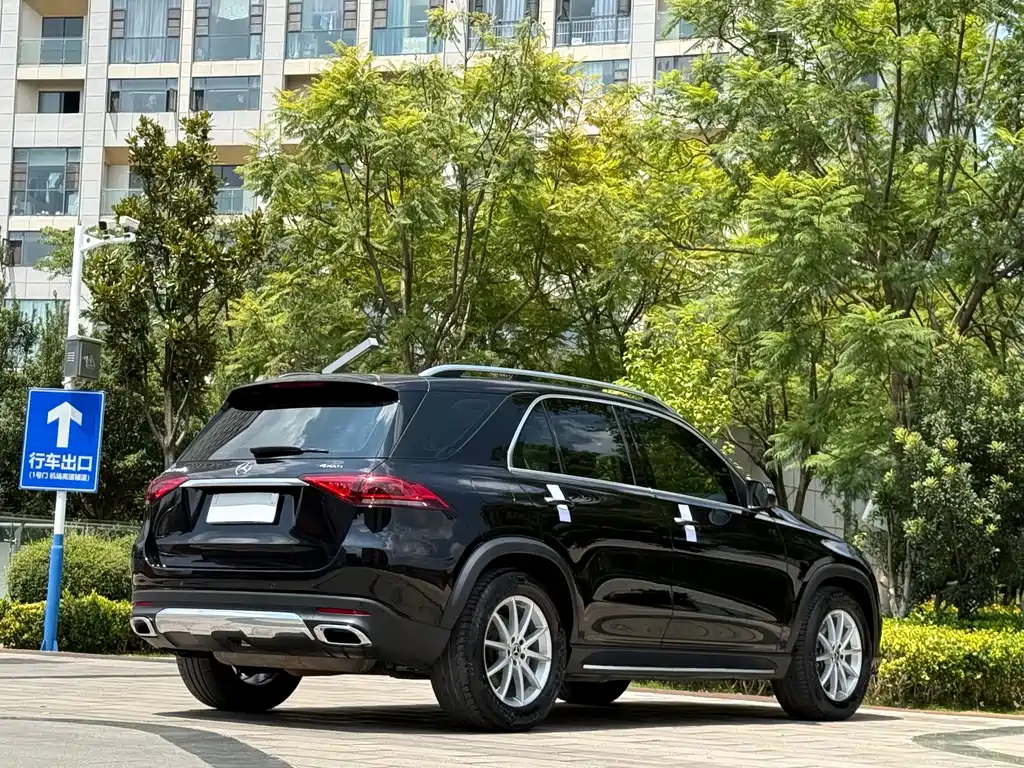Mercedes-Benz GLE (Import) — миниатюра 7