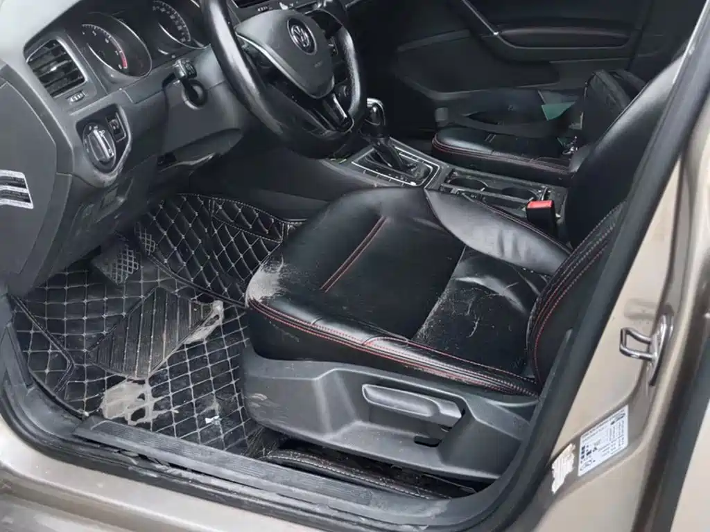 Volkswagen Golf — миниатюра 12